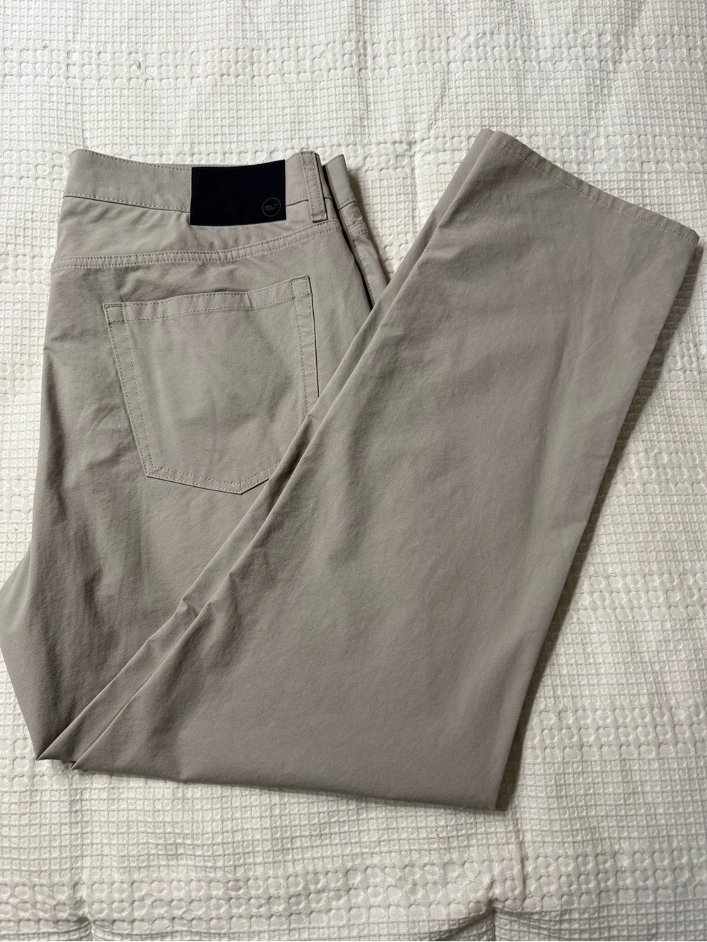 Vineyard Vines Men's ‘On The Go’ Chinos in Light Taupe